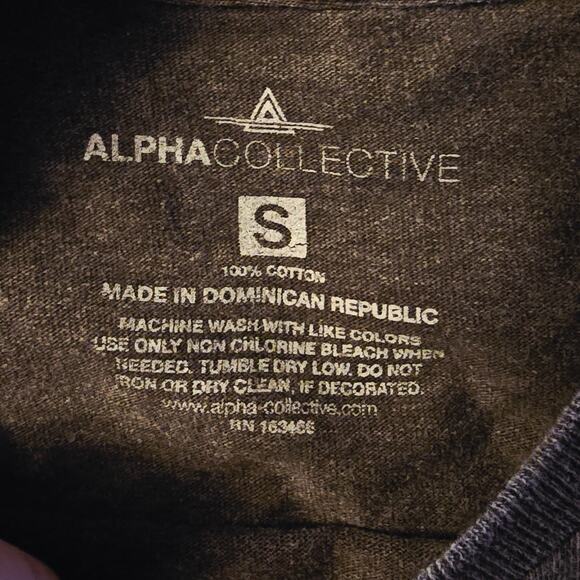 Alpha Collective 1977 Poster Graphic Tee - Picture 4 of 4